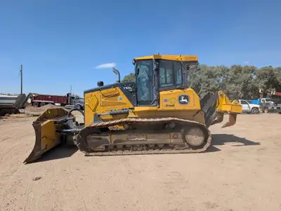 2022 DEERE 750L LGP, View more