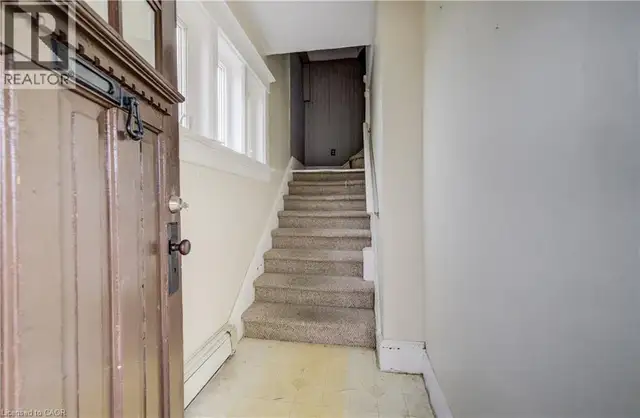 698 KING Street W Kitchener, Ontario in Houses for Sale in Kitchener / Waterloo - Image 18