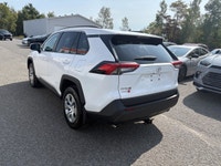 AUCUN DOSSIER DE DOMMAGE Ce Rav4 est équipé de : Bluetooth, Cruise, PRISE USB, sièges chauffants, AP... (image 9)