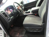 RAM 1500 CLASSIC 2021 EXPRESS NIGHT EDITION V-8 5.7 LITRES HEMI 4X4 CREW-CAB BOITE 5.7 PIEDS TOUT ÉQ... (image 5)