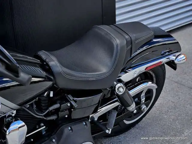 2014 Harley-Davidson FXR Dyna Touring FXDF Fat Bob in Sport Touring in Oshawa / Durham Region - Image 18