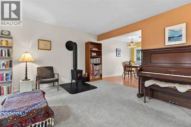 1516 Balsam Ave Comox, British Columbia in Houses for Sale in Comox / Courtenay / Cumberland - Image 9