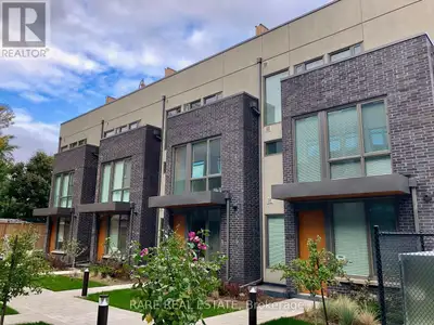 TH210 - 54 CURZON STREET Toronto (South Riverdale), Ontario