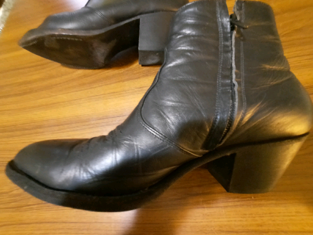 Ankle height cowboy , dress boot in Men's Shoes in Peterborough - Image 4