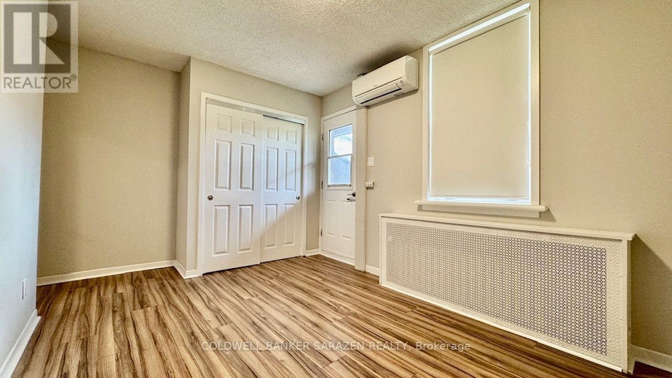 4 - 58 PARENT AVENUE Ottawa, Ontario 5