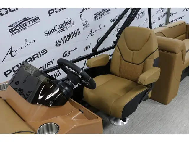 2026 Avalon VENTURE 2385 QL + YAMAHA VMAX 115 HP in Powerboats & Motorboats in Laurentides - Image 9