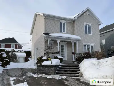 ****ANNONCE SUSPENDUE, OFFRE D'ACHAT ACCEPTÉE **** Très beau cottage (26 x 28 / 29,5) clé en main, s...