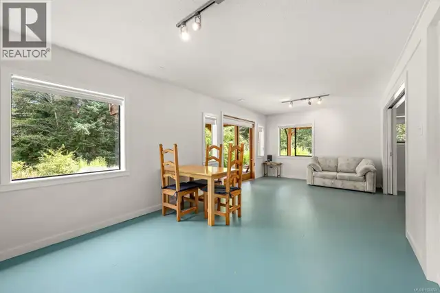 9900 Greenhill Rd Denman Island, British Columbia in Houses for Sale in Comox / Courtenay / Cumberland - Image 24