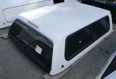 Chevrolet Silverado 2019 - 2026 Chevrolet Silverado 1500 6'6 GAZ Summit White Leer100XR Truck Cap Th...