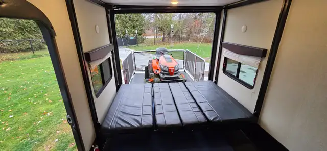 SOLD!  TOY HAULER-4K-GENERATOR 15HR -8X10'GARAGE-PWR BUNK-7400LB in Travel Trailers & Campers in Brantford - Image 20