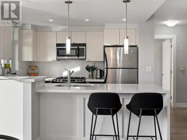308 160 W 3RD STREET North Vancouver, British Columbia62864381577729122