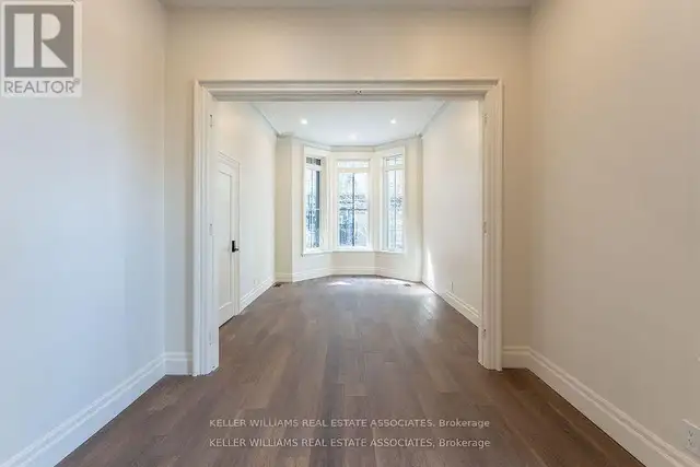 54 STEWART STREET Toronto (Waterfront Communities), Ontario62864376544897122