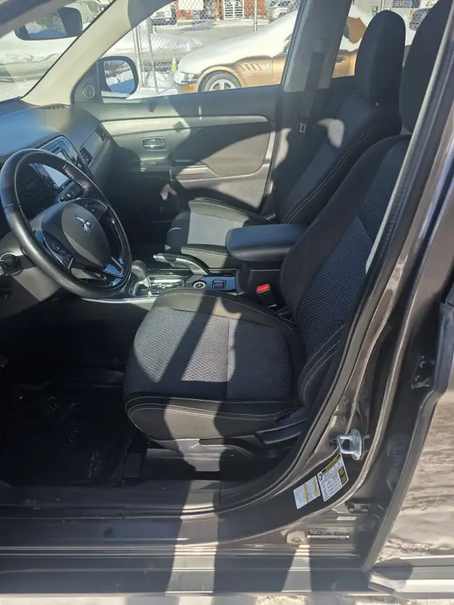 2017 Mitsubishi Outlander ES AWD in Cars & Trucks in Sudbury - Image 9