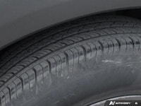 * Full-time 4x4 with G.O.A.T. (Goes Over Any Terrain) Modes * 8-inch touchscreen, Apple CarPlay, And... (image 9)