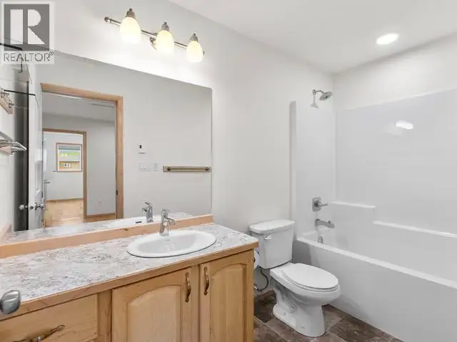 61 WYVERN AVENUE Whitehorse, Yukon in Houses for Sale in Whitehorse - Image 30