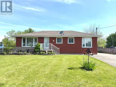 Welcome to 725 Mud Street East Located in Rural Upper Stoney Creek. A Perfect Home and Property for...