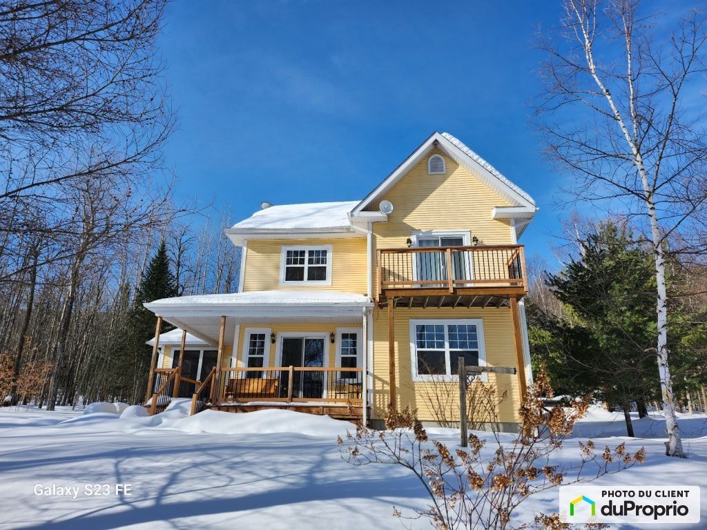 $659,000 - 2 Storey for sale in Coaticook — photo 1