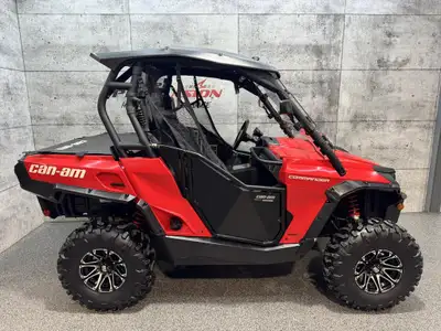 2015 Can-Am Commander 800 Can-Am Commander 800 | A1 2015 FINANCEMENT 1re, 2e et 3e chance Toit rigid...
