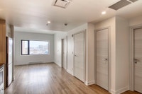 Renovated Akelius one bedroom apartment for rent. Located near Saint-Laurent in the Plateau Mont-Roy... (image 4)