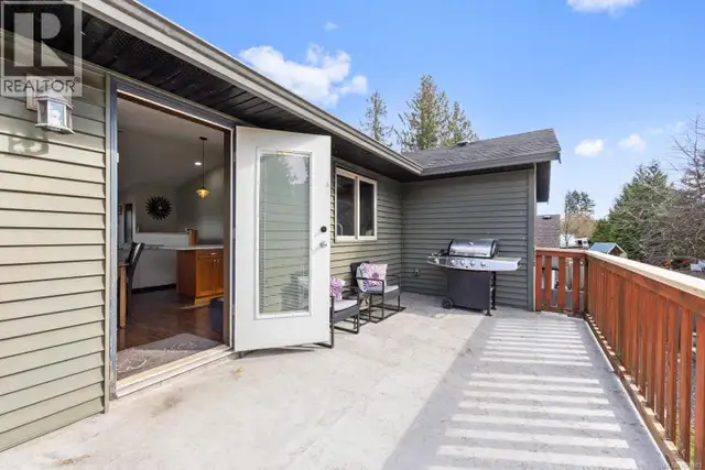 2735 Rydal Ave Cumberland, British Columbia in Houses for Sale in Comox / Courtenay / Cumberland - Image 39