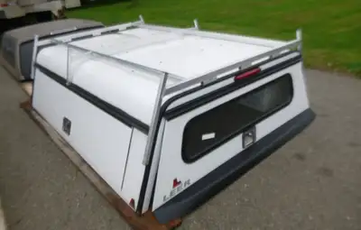 Chevrolet Sierra 2020 - 2026 GMC Sierra or Chevrolet Silverado 6'9 HD 2500/3500 White Leer Contracto...