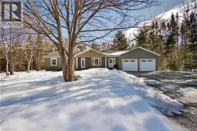 Welcome to 25 North Boom Road in the peaceful community of Strathadam, just minutes from the City of...