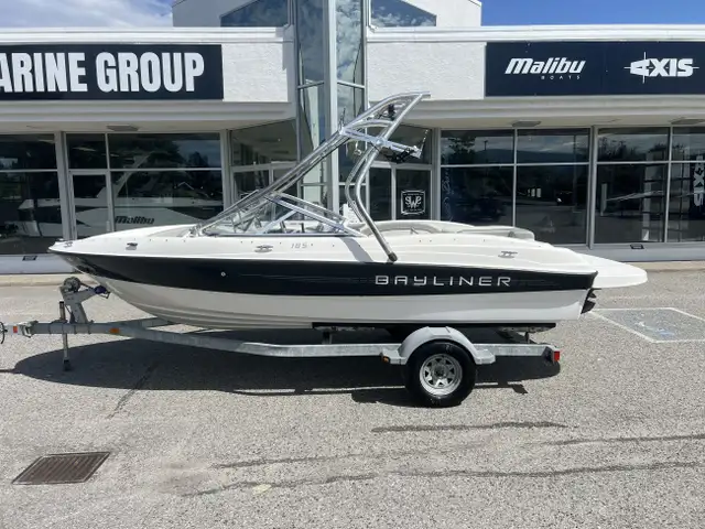 2012 Bayliner 185 in Powerboats & Motorboats in Saskatoon - Image 2