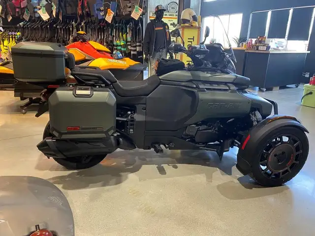 2025 Can-Am Canyon Redrock Edition in Street, Cruisers & Choppers in Kitchener / Waterloo - Image 5