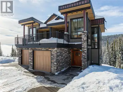 Located in The Ridge at Silver Star Mountain Resort, this beautifully maintained three-bedroom, 3.5-...