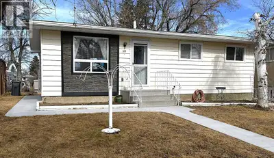 Turn-Key Beauty with a Brand-New Garage! Step into this renovated 3-bedroom, 1-bathroom home—perfect...