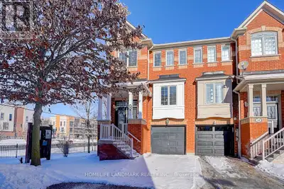 14 - 10 OLD COLONY ROAD Richmond Hill (Oak Ridges Lake Wilcox),