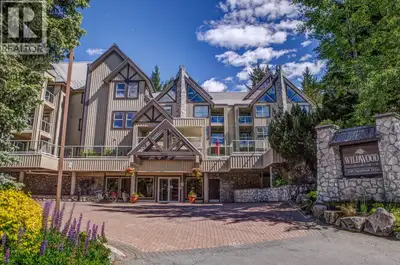 Exceptionally private 1-bedroom, 1-bathroom condo in Wildwood Lodge overlooking a peaceful treed set...