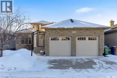Don’t miss this former show home bungalow built by Joe Kratz, backing onto park space and located on...