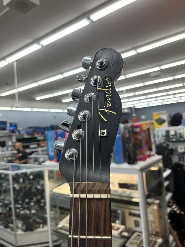 Fender Telecaster Parts Guitar in Guitars in City of Toronto - Image 3