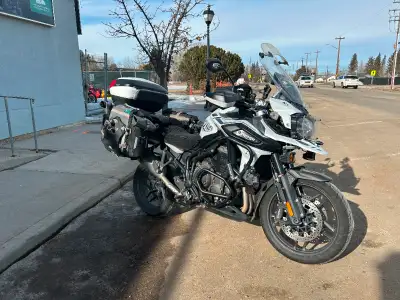 2020 TRIUMPH TIGER 1200 XRX 1200 ALPINE S.E. -1 OWNER -39000 KMS - BACK COUNTRY MOSKO MOTO DRY BAGS...