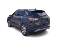 2022 Ford Escape Titanium Black Metallic *** FULLY LOADED TITANIUM *** *** EXTREMLY LOW MILEAGE ***... (image 7)