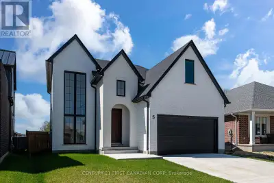 Welcome to this beautifully designed modern home, offering the perfect blend of luxury and functiona...