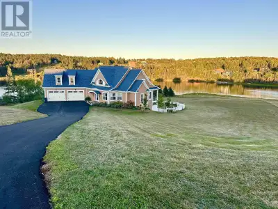 Welcome to 47 Calm Water Court, an unparalleled living experience. This magnificent home is graceful...