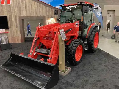 KIOTI RX7340PCB 4X4 POWER SHUTTLE TRANSMISSION WITH CAB KIOTI RX7340PC utility tractor with power sh...