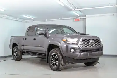 TOYOTA TACOMA 2023 SR5 TRD SPORT CREW CAB V6 3.5L 4X4 HITCH DEUX POUCES! Sièges en tissu, siège cond...
