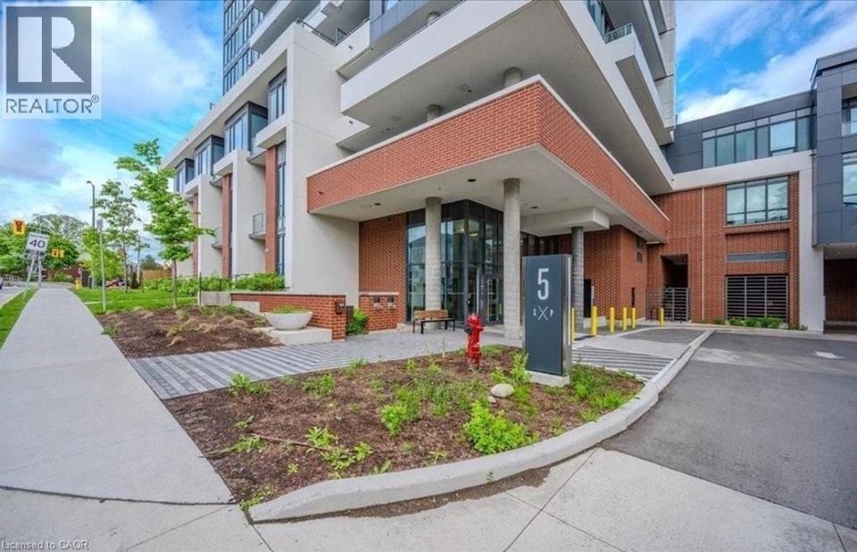 5 S WELLINGTON Street Unit# 1602 Kitchener, Ontario 2
