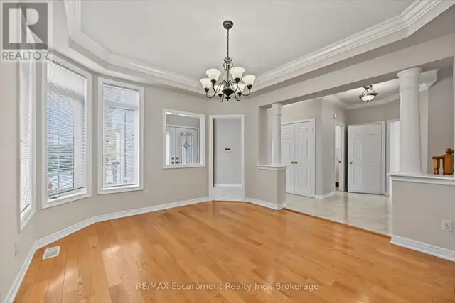2365 HERTFORDSHIRE WAY Oakville (JC Joshua Creek), Ontario in Houses for Sale in Oakville / Halton Region - Image 6