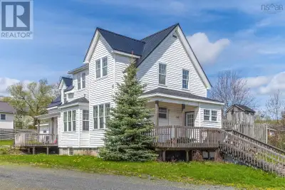 Rarely does a property come along that offers this much space, flexibility, and opportunity in one p...