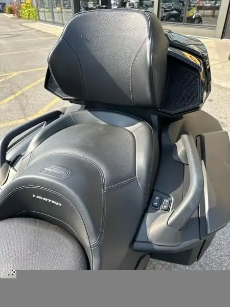 2025 CAN-AM Spyder RT Limited SE6 in Sport Touring in Lanaudière - Image 7