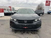 Boasting Honda’s renowned reliability and an impressive suite of premium features, this 2022 Honda C... (image 1)