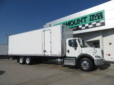 DETROIT DIESEL 410HP 12.8L ENGINE, EATON FULLER AUTO TRANS, A/C, AM/FM STEREO WITH BLUETOOTH, POWER...