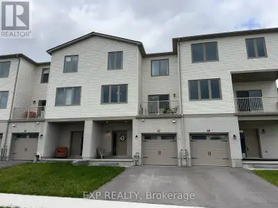 47 MARKLAND AVENUE Prince Edward County (Picton Ward), Ontario