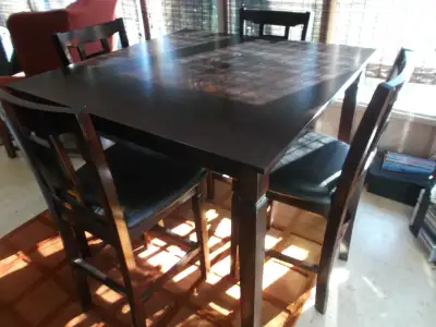 BEAUTIFUL NEW TABLE AND 4 LEATHER SEAT CHAIRS HIGH QUALITY, View more
