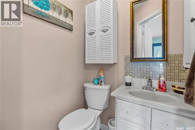 205 5th AVENUE E Gravelbourg, Saskatchewan in Houses for Sale in Moose Jaw - Image 20