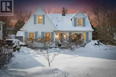 Located on one of Old Milton's most desirable streets, this charming 1-storey home offers a rare opp...